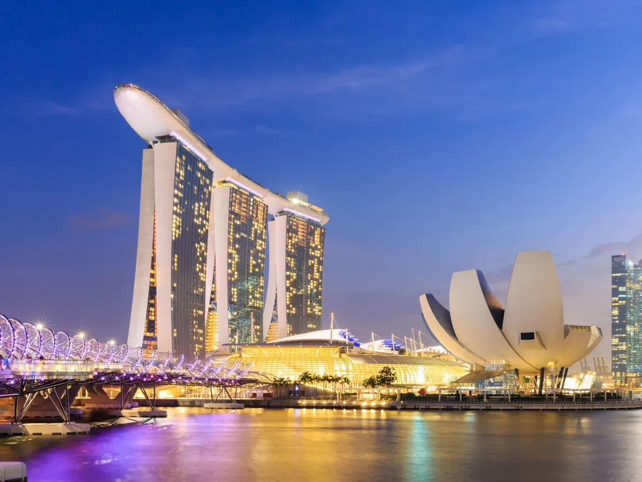 Singapore – Marina Bay Sands skyline lit up at night